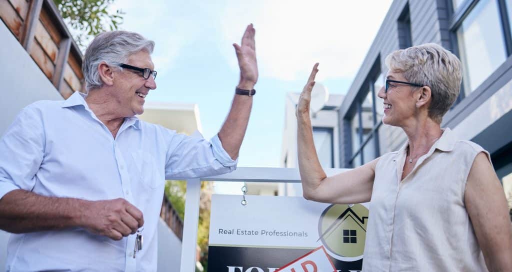 immmobilenbewertung ludwigshafen haus verkaufen paar freut sich
